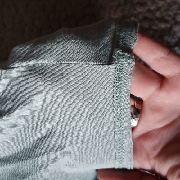 NWT AE Cropped Flowy Muscle Tank - Picture 2 of 6